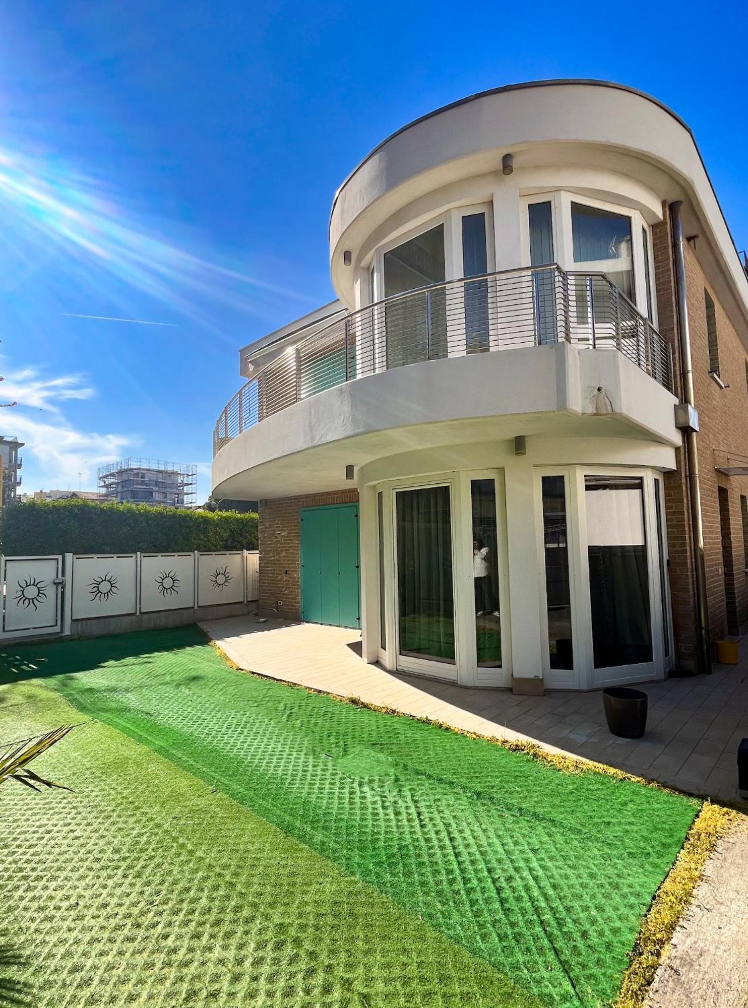 Renzo- Parcheggio E Giardino Privati A Pochi Passi Dal Mare *